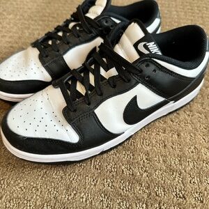 Women’s nike panda dunks Classic Black and White Sneakers